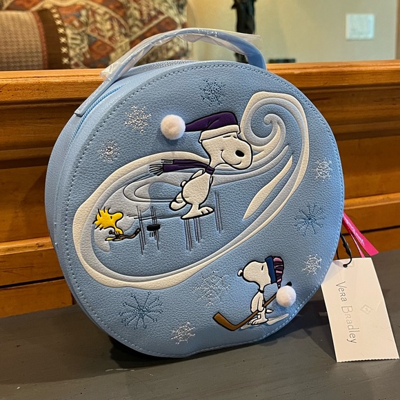 NWT Vera Bradley Peanuts Collection Whimsy Cosmetic Bag in Ski Slope Snoopy - Picture 4 of 14